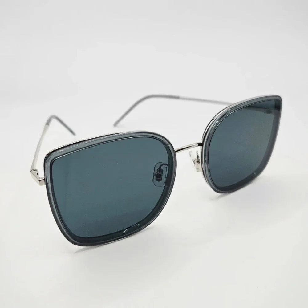 Stylish Silver Sunglasses - Picture 4 of 6